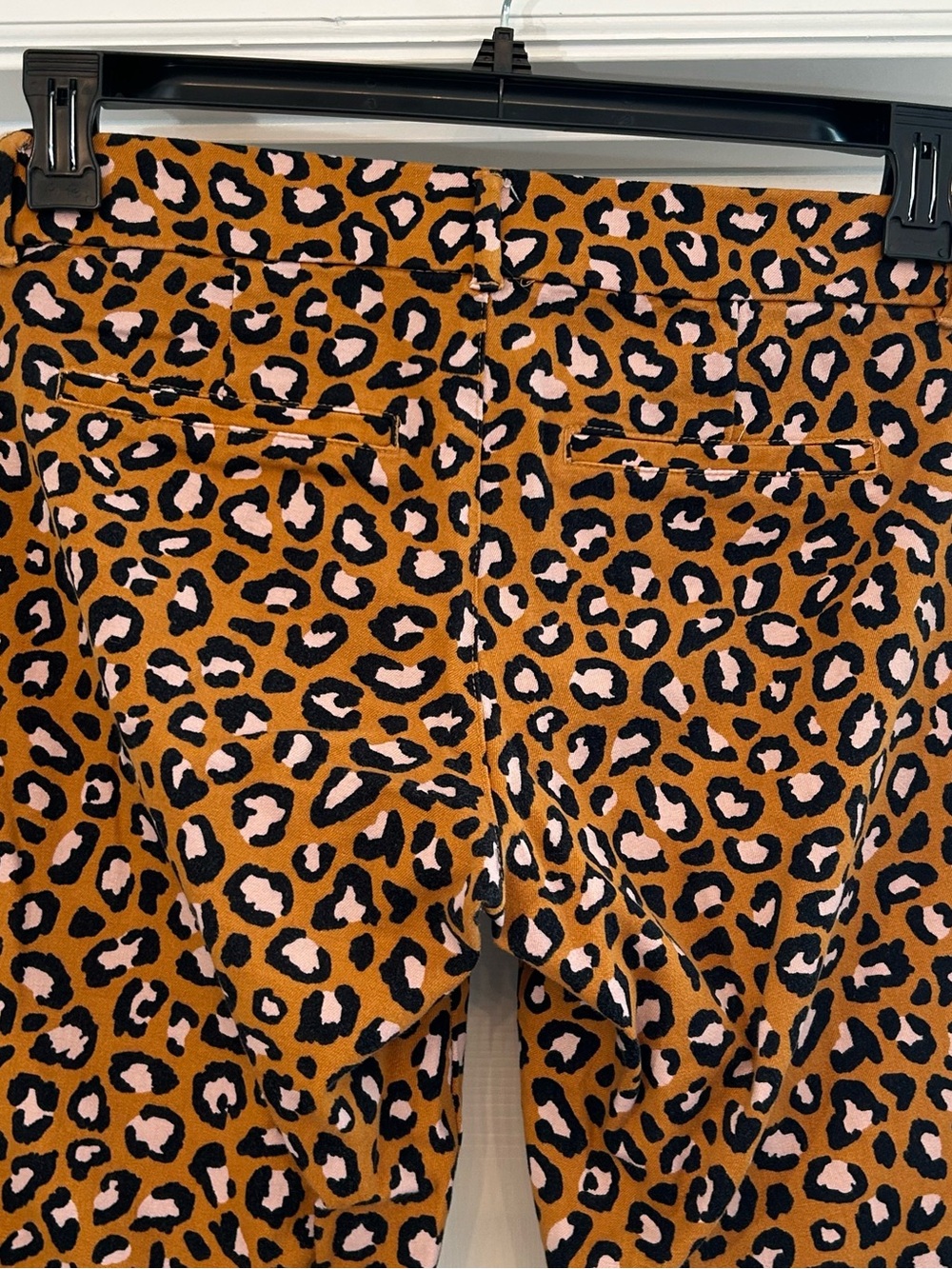 Old Navy Pixie Mid Rise Angle Animal Print Leopard size 2 - Picture 7 of 8